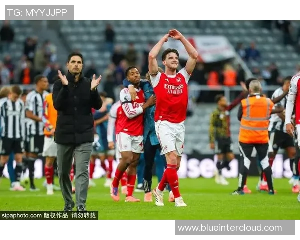 萨卡的成长之路：从青涩少年到英超明星的奋斗历程与心路历程