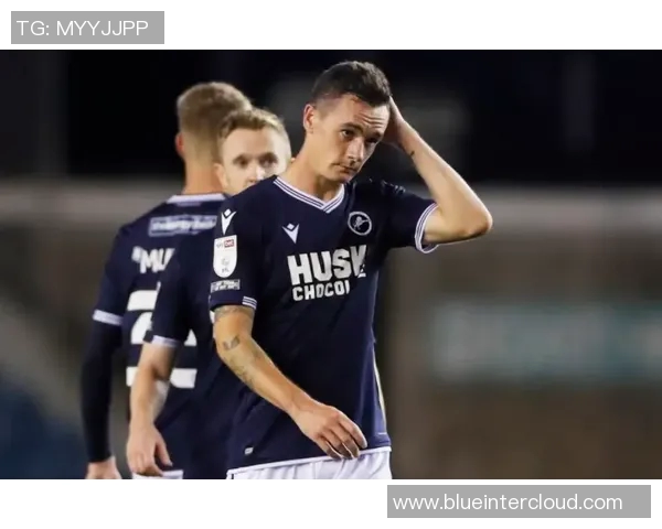 诺丁汉森林与雷丁比赛因故改期球迷期待新赛程安排 诺丁汉森林与雷丁比赛因故改期球迷期待新赛程安排