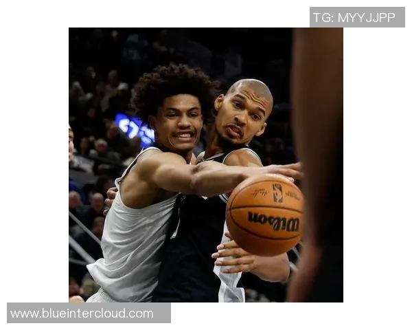 马刺与森林狼精彩对决视频回顾赛场瞬间尽在眼前 马刺与森林狼精彩对决视频回顾赛场瞬间尽在眼前