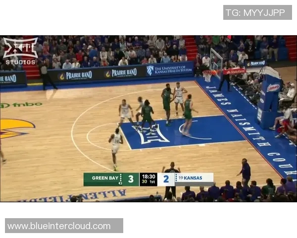 北卡与肯塔基的经典对决NCAA赛场上的篮球传奇之战