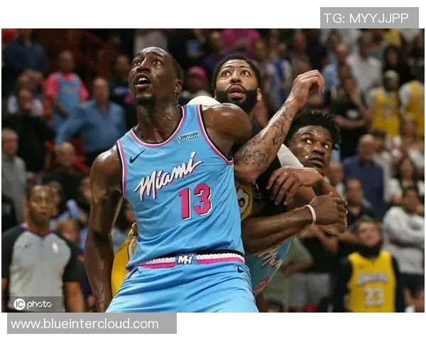 湖人队与国王队历史交锋战绩回顾及分析