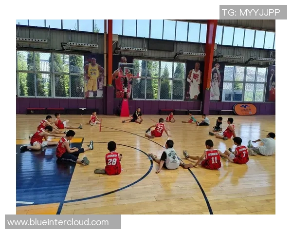 范子铭的成长之路与篮球梦想的追逐历程探索